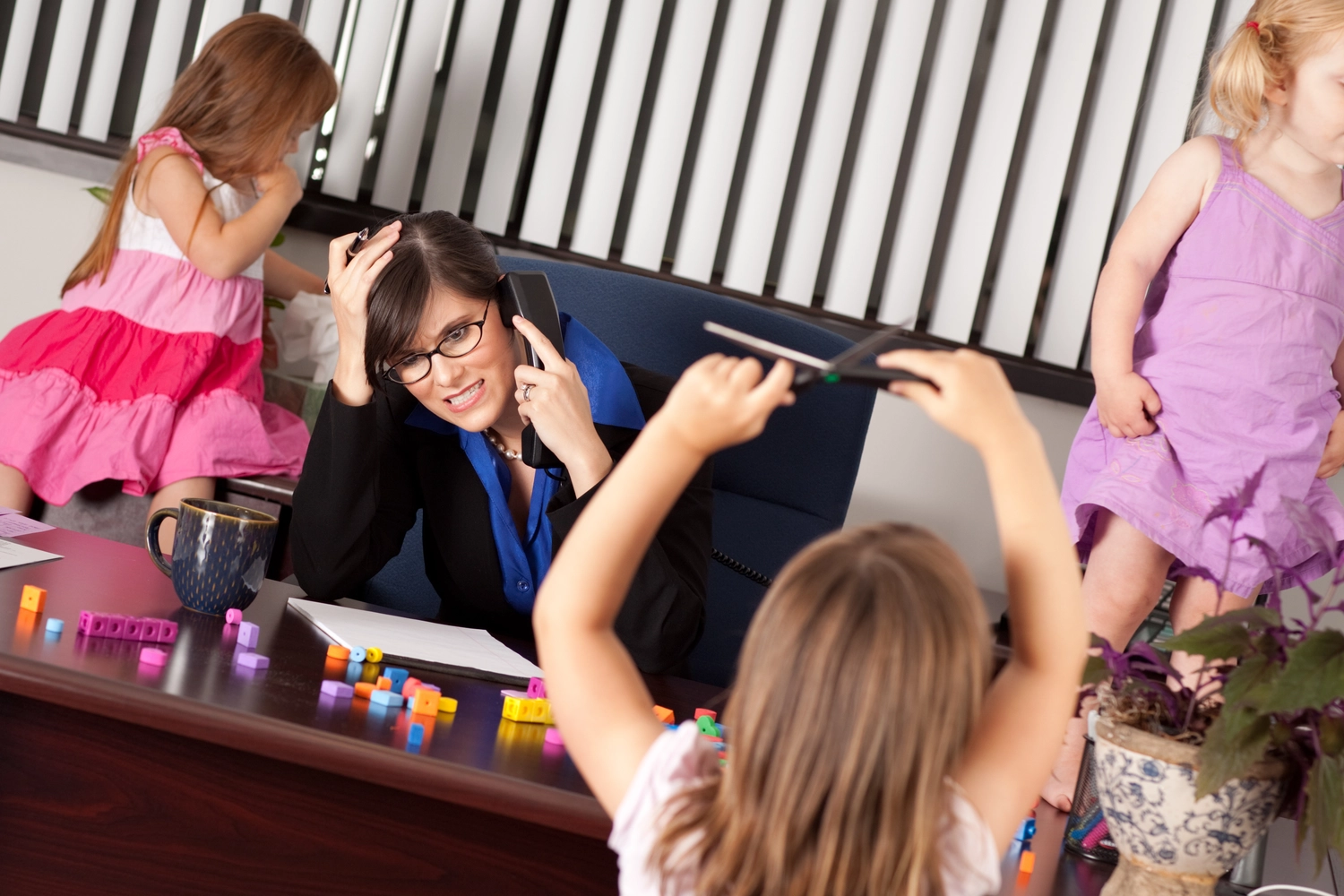 IK Consulting und Coaching - Doppelbelastung Kinder Arbeit Business Erziehungimg